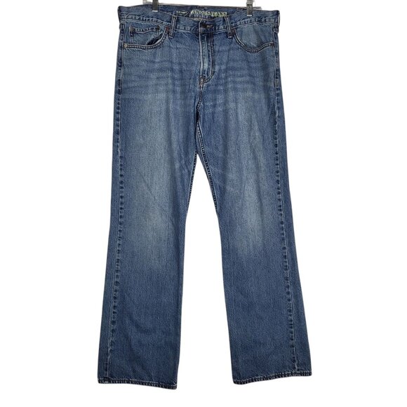 Old Navy Famous Jeans Boot Cut Jeans Men's 36x33 Light Wash Semi-Evase - Picture 1 of 6